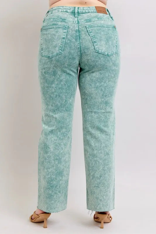 Full Size High Waist Garment Dyed Raw Hem Dad Jean Plus Size – outfit idea for women | Ro + Ivy