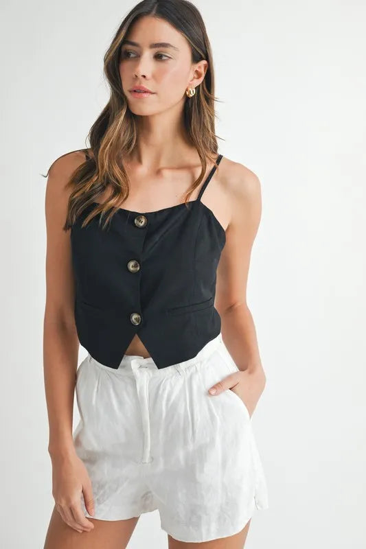 Linen Mix Button Down Tank Top – Black outfit idea for women | Ro + Ivy