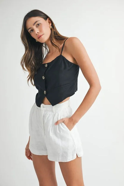 Linen Mix Button Down Tank Top – outfit idea for women | Ro + Ivy