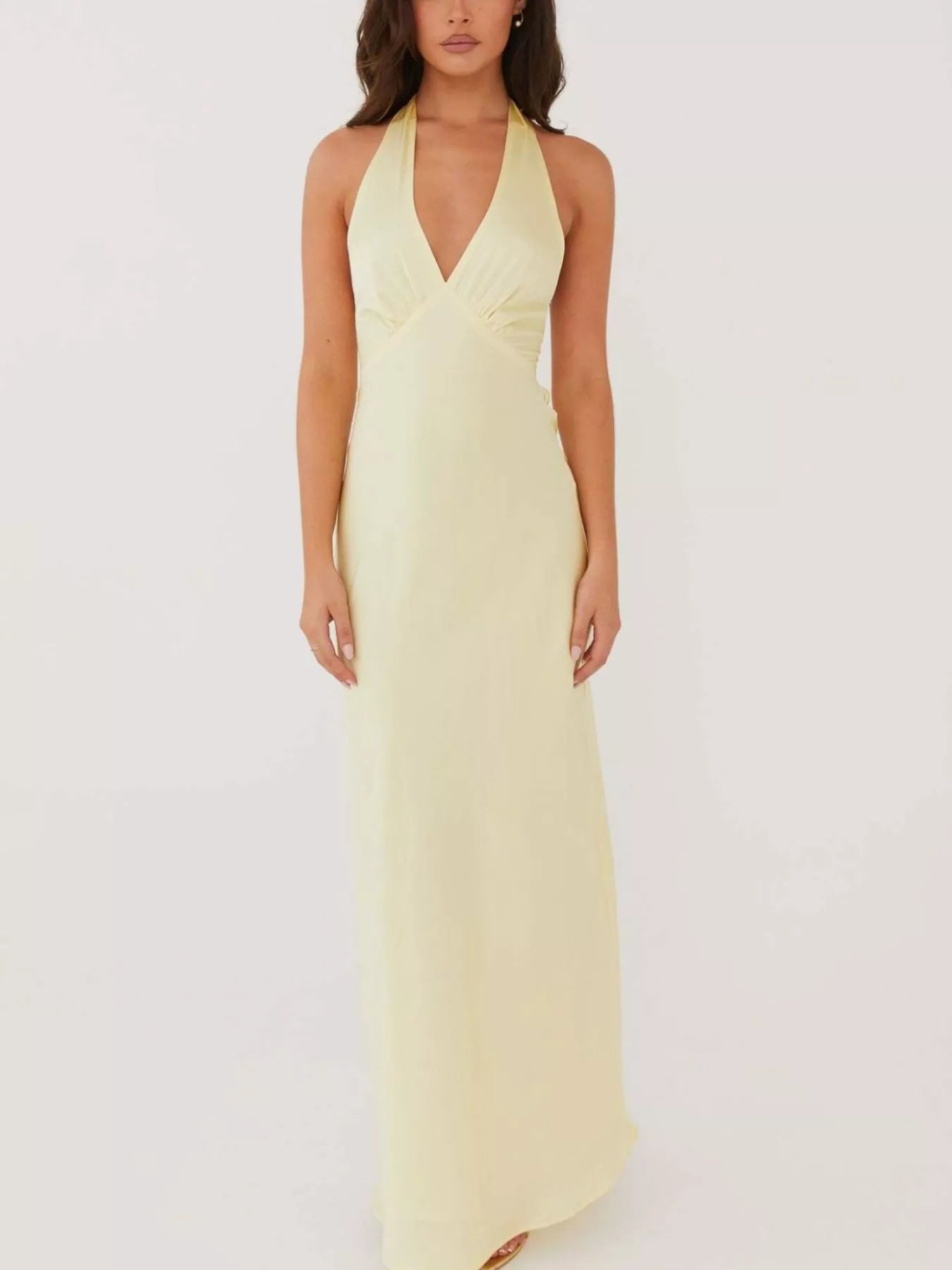 Women's Backless Halter Neck Sleeveless Maxi Dress - Maxi Dresses