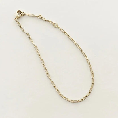 Olivia Oval Chain Bracelet Trendy Bracelets Outfit Idea for Women | Ro + Ivy