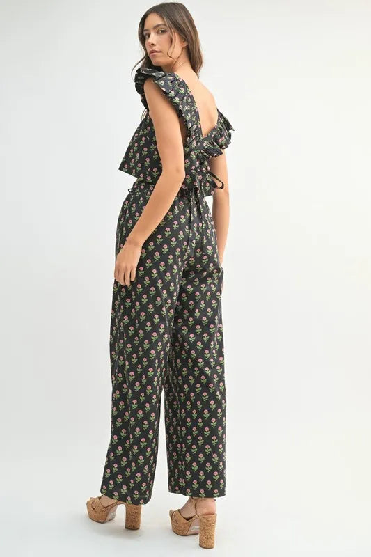 Floral Print Ruffle Top And Pants Set – outfit idea for women | Ro + Ivy