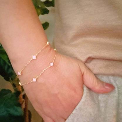 Petite Clover Layered Chain Bracelet | Trendy Outfit Idea for Women by Ro + Ivy | Elevated Basics, Modern Comfort & Style