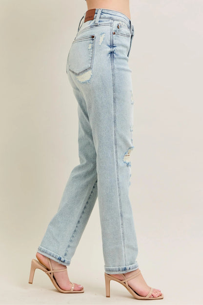 Distressed Single Cuff Boyfriend Jeans Trendy Jeans Outfit Idea for Women | Ro + Ivy