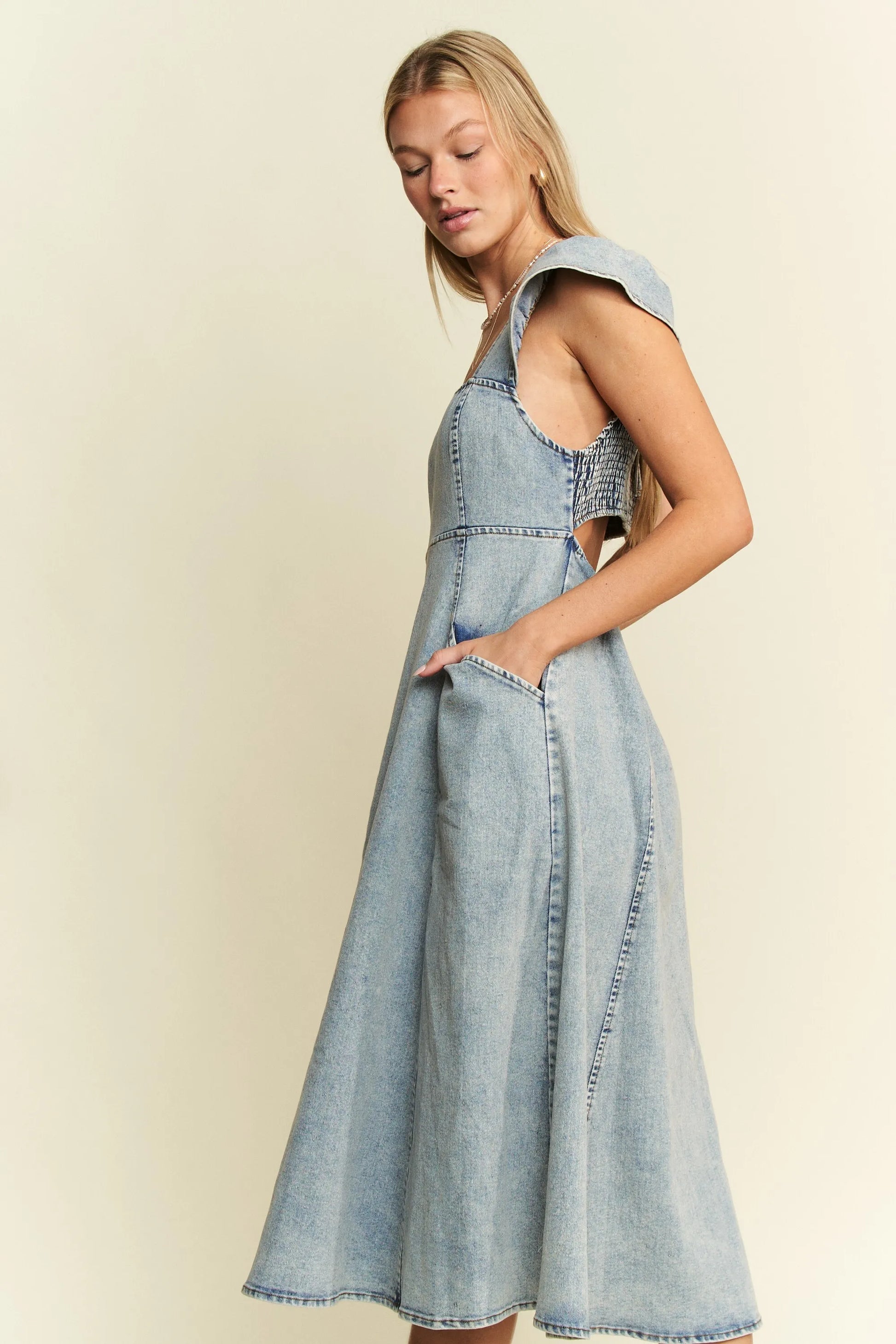 Ruffled Denim Blue Midi Dress – outfit idea for women | Ro + Ivy