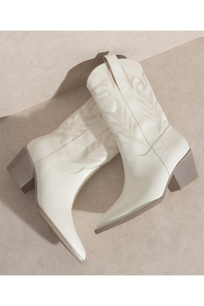 Sephira-Western Embroidered Boots – outfit idea for women | Ro + Ivy
