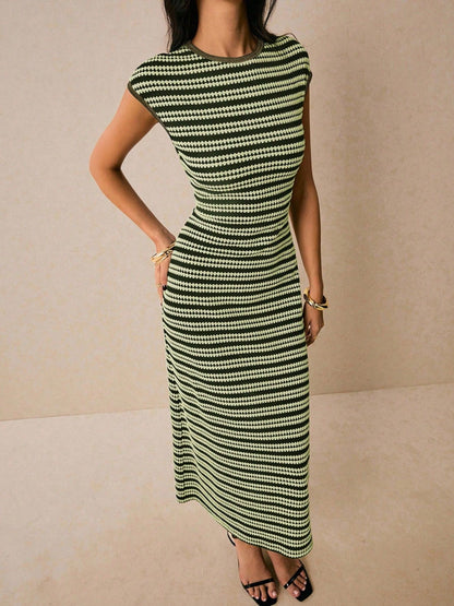 Round Neck Short Sleeve Striped Bodycon Midi Dress - Midi Dresses