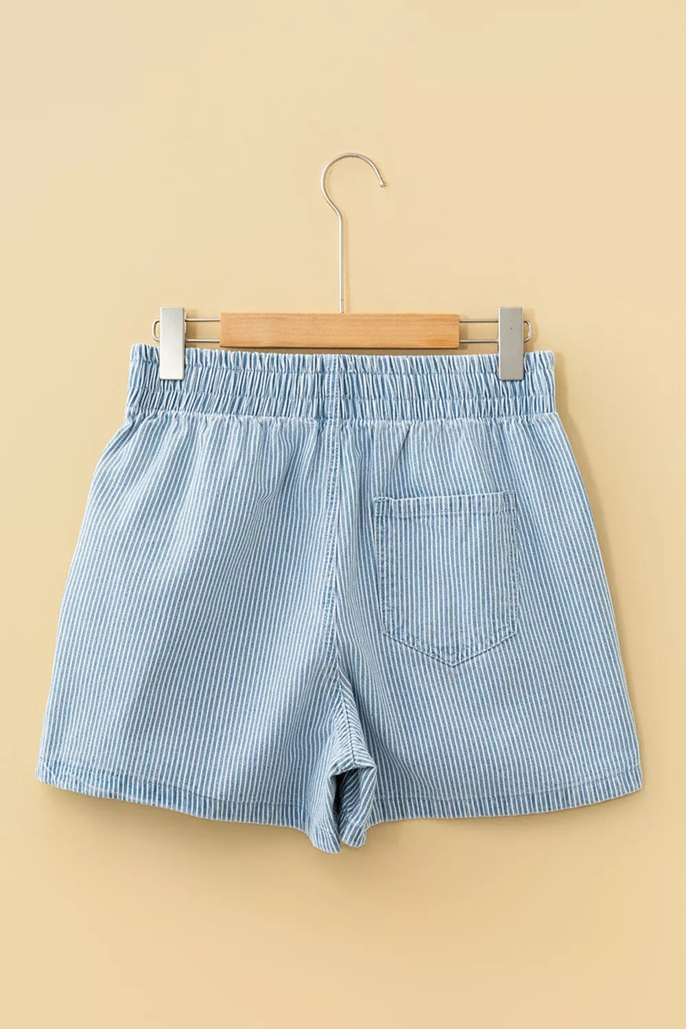 Women's Drawstring Striped Shorts - Shorts