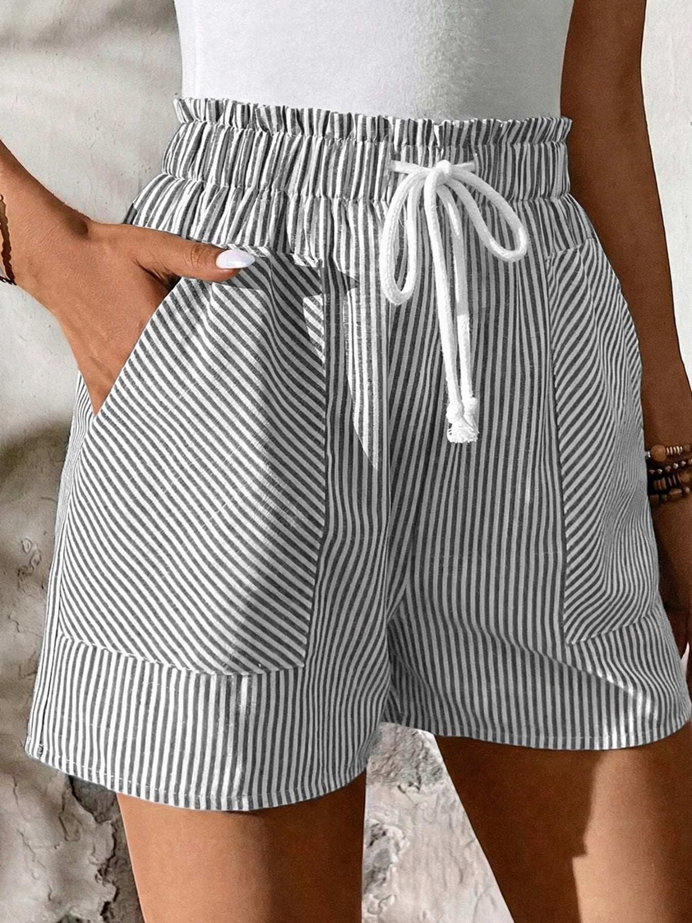 Women's Striped Elastic Waist Drawstring Shorts - Shorts