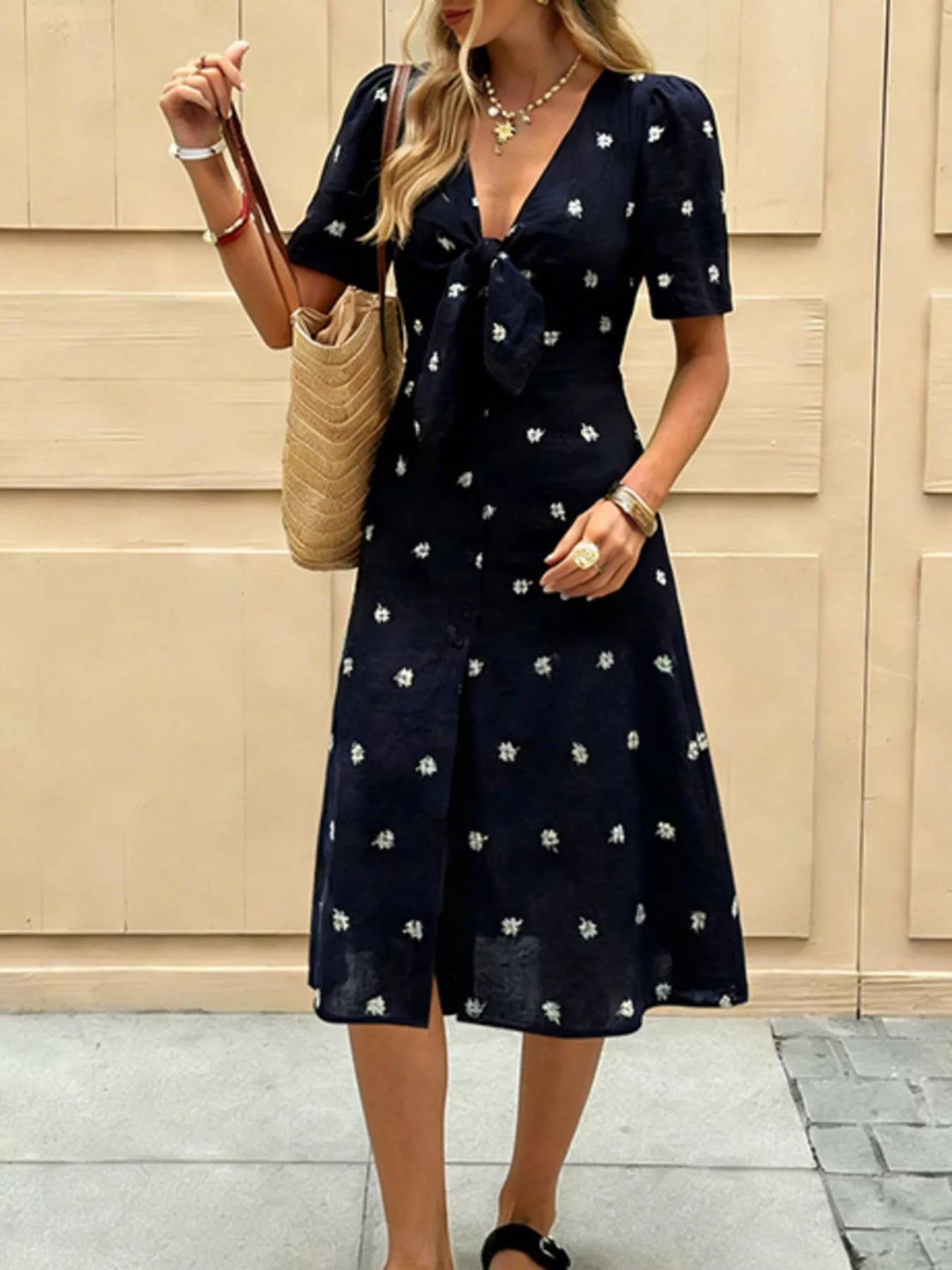 Women's Daisy Print Tie Front Midi Dress - Midi Dresses