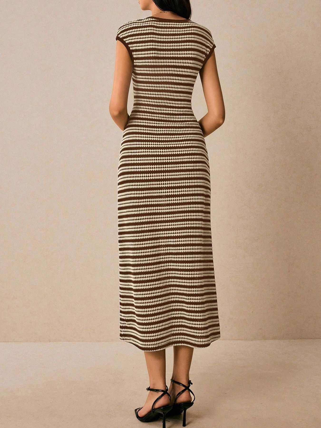 Round Neck Short Sleeve Striped Bodycon Midi Dress - Midi Dresses