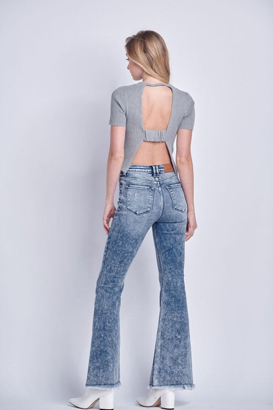 High Rise Stretch Flare Jeans | Trendy Jeans Outfit Idea for Women by Ro + Ivy | Elevated Basics, Modern Comfort & Style