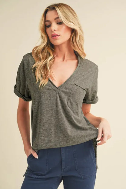 Side Slit V-Neck Short Rolled Sleeve T-Shirt in Heather Charcoal – Heather Charcoal outfit idea for women | Ro + Ivy