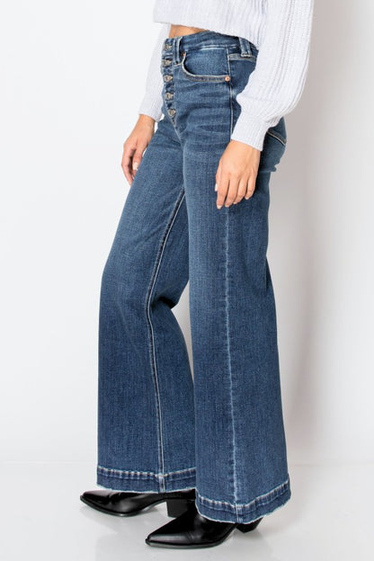 Tummy Control 90'S Vintage Wide Jeans | Trendy Jeans Outfit Idea for Women by Ro + Ivy | Elevated Basics, Modern Comfort & Style