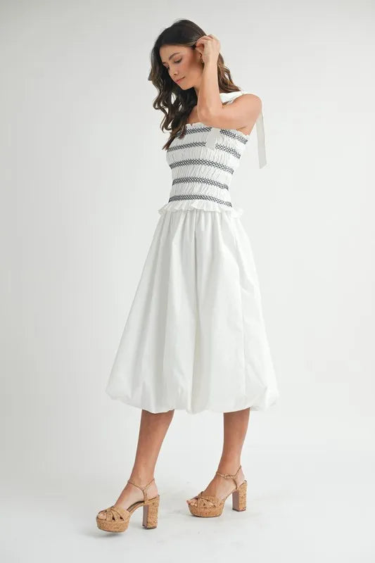 Smocked Bodice Bubble Midi Dress – outfit idea for women | Ro + Ivy