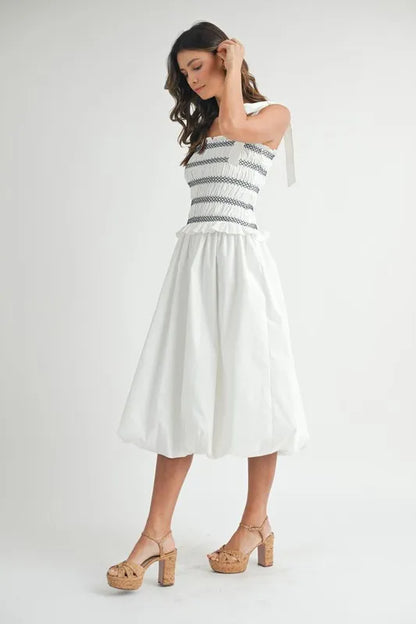 Smocked Bodice Bubble Midi Dress – outfit idea for women | Ro + Ivy