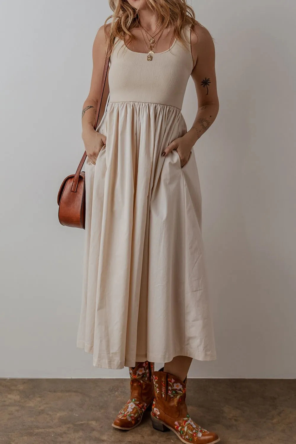 Women's Scoop Neck Ribbed Bodice Sleeveless Midi Tank Dress - Midi Dresses