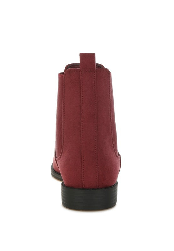 Low Block Heel Chelsea Boots | Trendy Boots Outfit Idea for Women by Ro + Ivy | Elevated Basics, Modern Comfort & Style