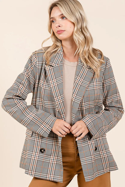 Plaid Double Breasted Relaxed Fit Blazer – outfit idea for women | Ro + Ivy
