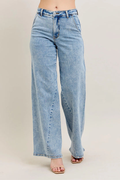 High Waist Wide Leg Jeans With Skewed Inseam – LT outfit idea for women | Ro + Ivy