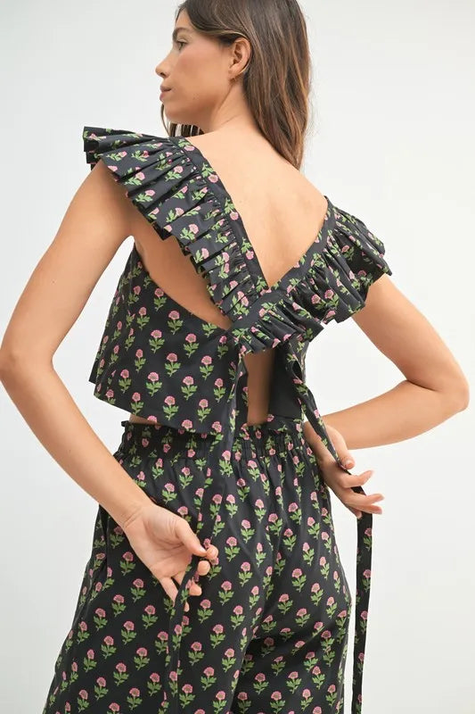 Floral Print Ruffle Top And Pants Set – outfit idea for women | Ro + Ivy