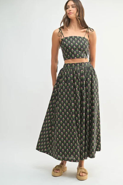 Floral Crop Top And Skirt Set – outfit idea for women | Ro + Ivy