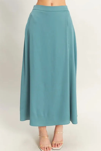 Sleeveless Top And Maxi Skirt Set – outfit idea for women | Ro + Ivy