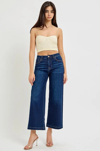 High Rise Crop Wide Leg Jeans | Trendy Jeans Outfit Idea for Women by Ro + Ivy | Elevated Basics, Modern Comfort & Style