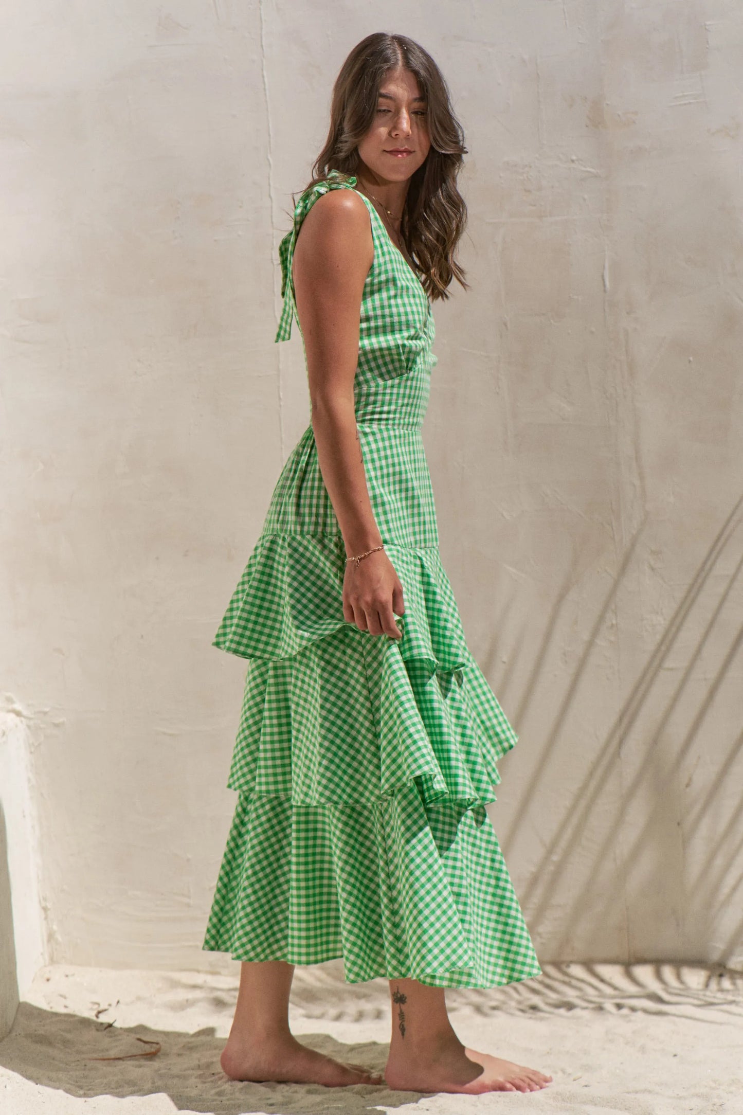 Full Size Sleeveless Gingham Print Tiered Midi Dress Plus Size – outfit idea for women | Ro + Ivy