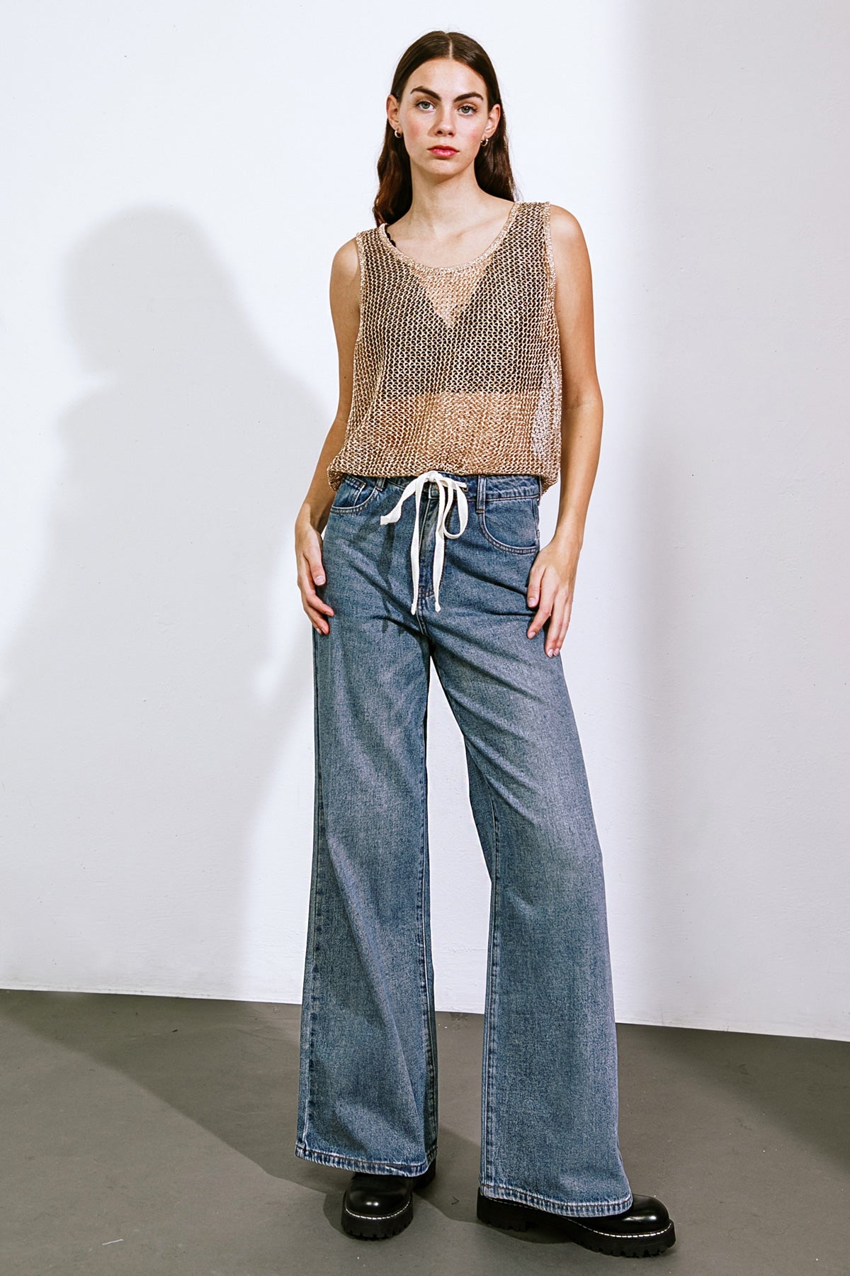 Wide Leg Cotton Denim Jeans with Contrast Tie | Trendy Jeans Outfit Idea for Women by Ro + Ivy | Elevated Basics, Modern Comfort & Style