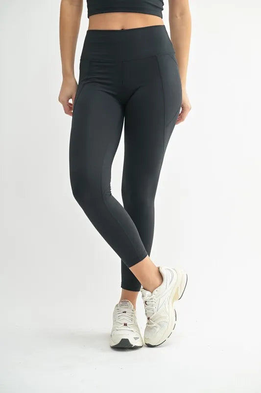 Venice Cloud Light Sculpt High-Waisted Leggings – BLACK outfit idea for women | Ro + Ivy