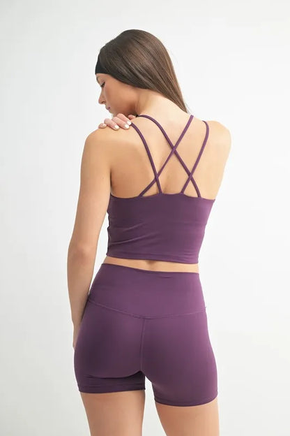 Venice Cloud Light Crisscross Sports Top – outfit idea for women | Ro + Ivy