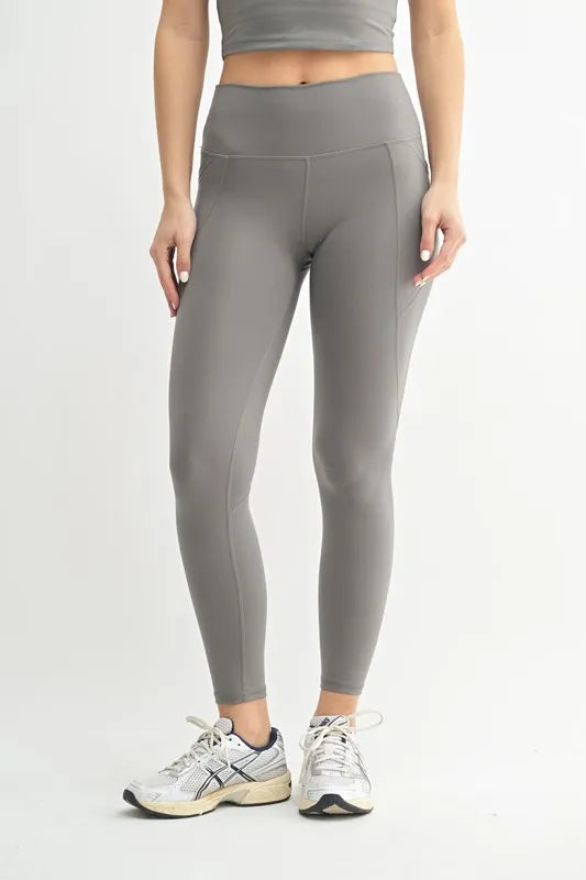 Venice Cloud Light Sculpt High-Waisted Leggings – NEW PEWTER outfit idea for women | Ro + Ivy