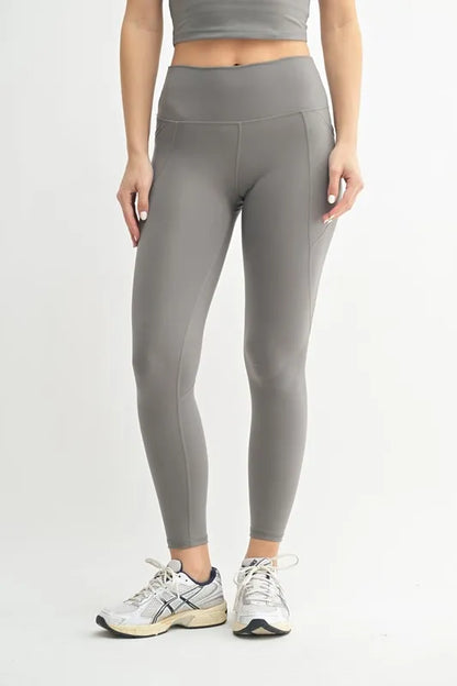 Venice Cloud Light Sculpt High-Waisted Leggings – NEW PEWTER outfit idea for women | Ro + Ivy