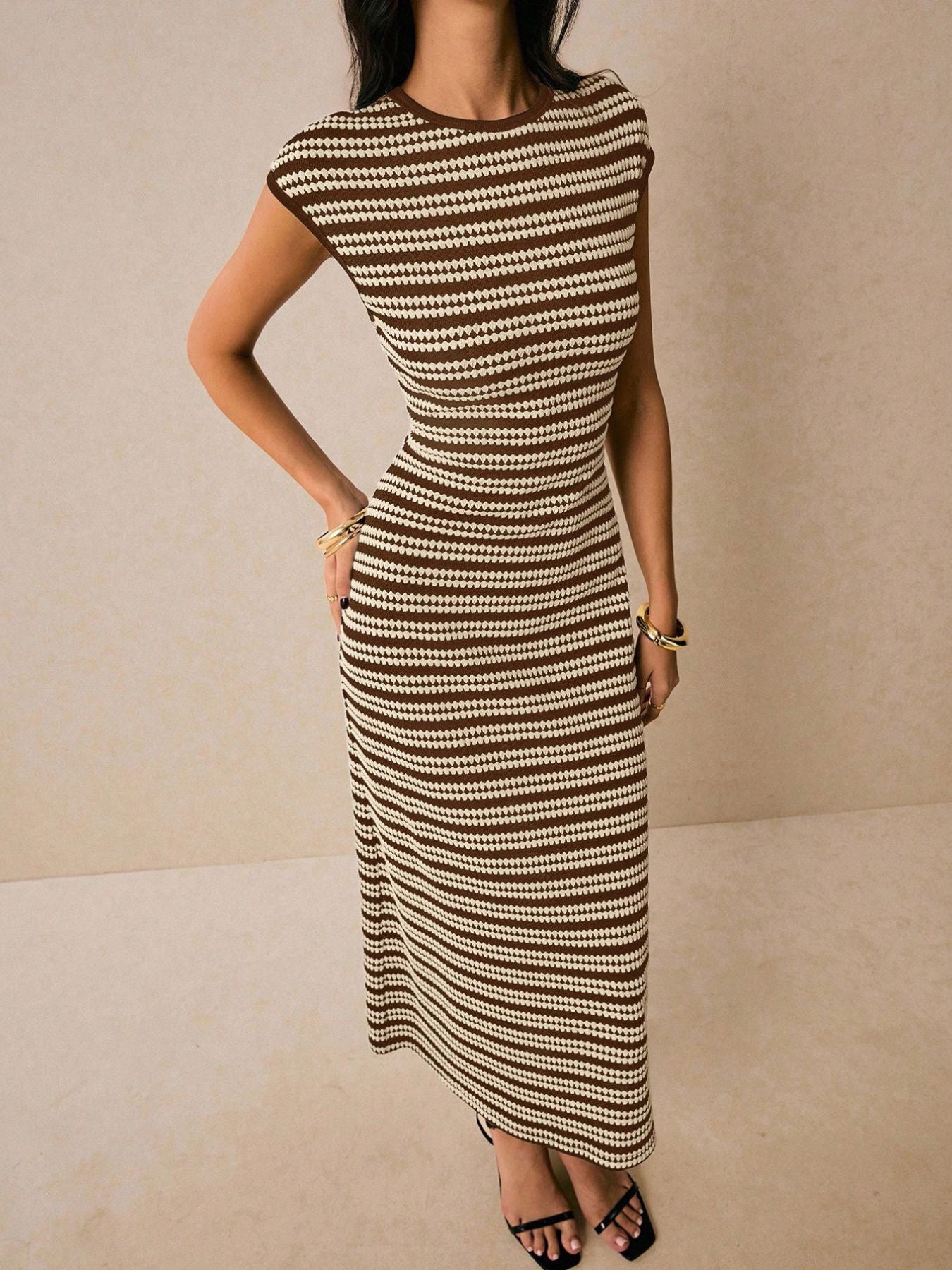 Round Neck Short Sleeve Striped Bodycon Midi Dress – Ro + Ivy