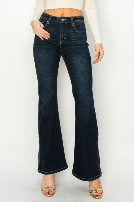 Dark Wash High Rise Flare Jeans | Trendy Jeans Outfit Idea for Women by Ro + Ivy | Elevated Basics, Modern Comfort & Style