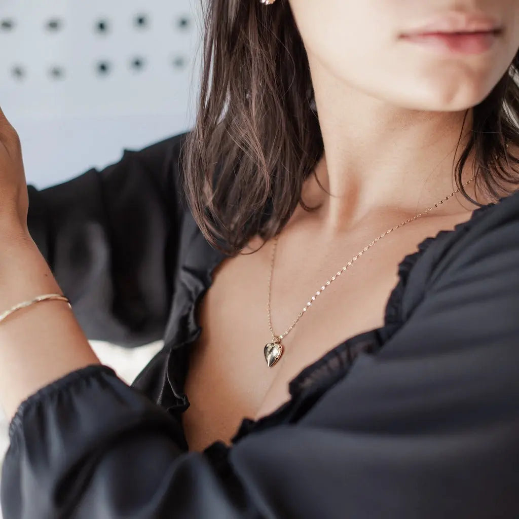 Heart Locket Pendant Necklace — Functional Twisted Chain Nostalgic Dainty Jewelry - Necklaces