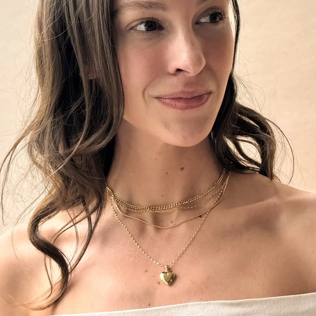 Heart Locket Pendant Necklace — Functional Twisted Chain Nostalgic Dainty Jewelry - Necklaces