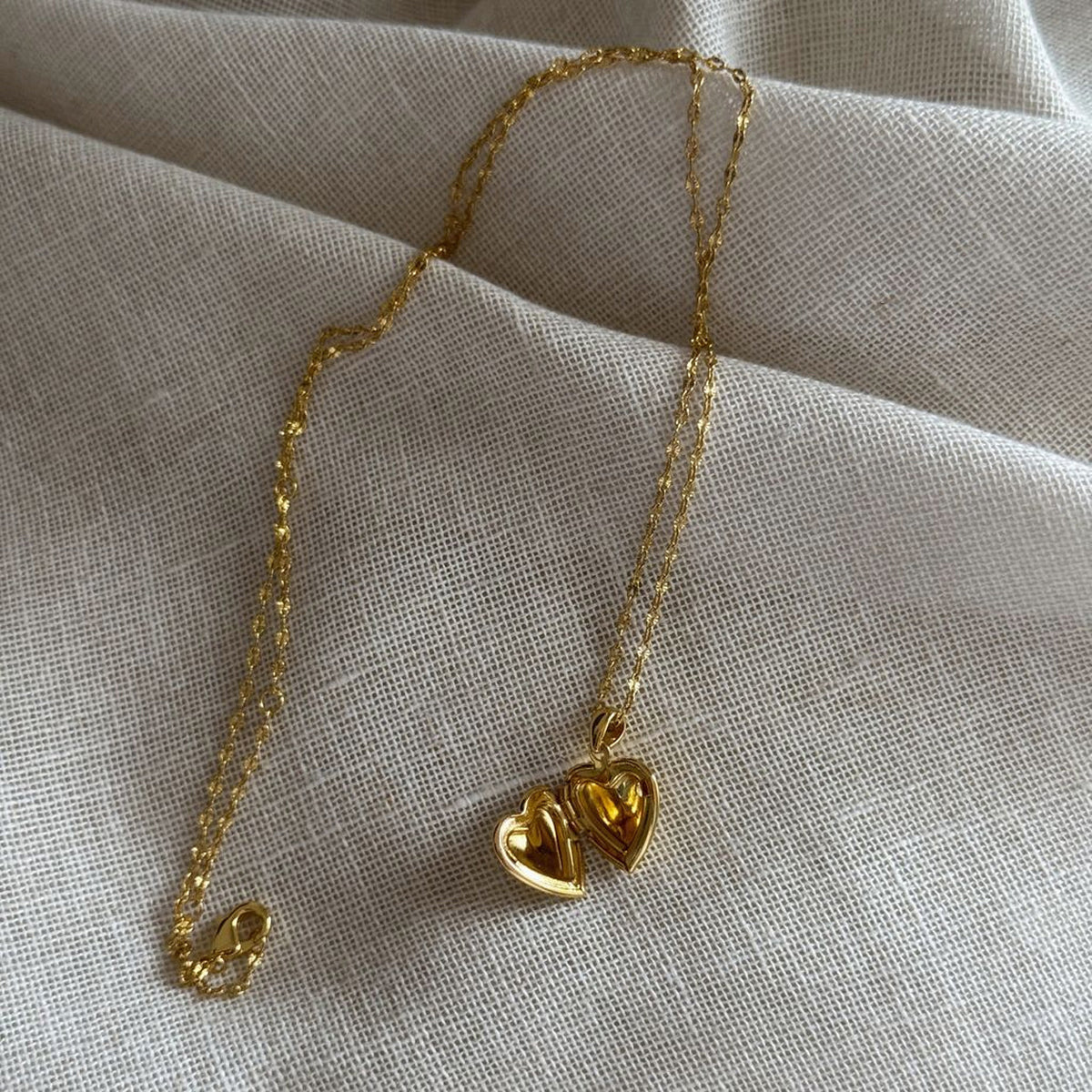 Heart Locket Pendant Necklace Functional Twisted Chain Nostalgic Dainty Jewelry