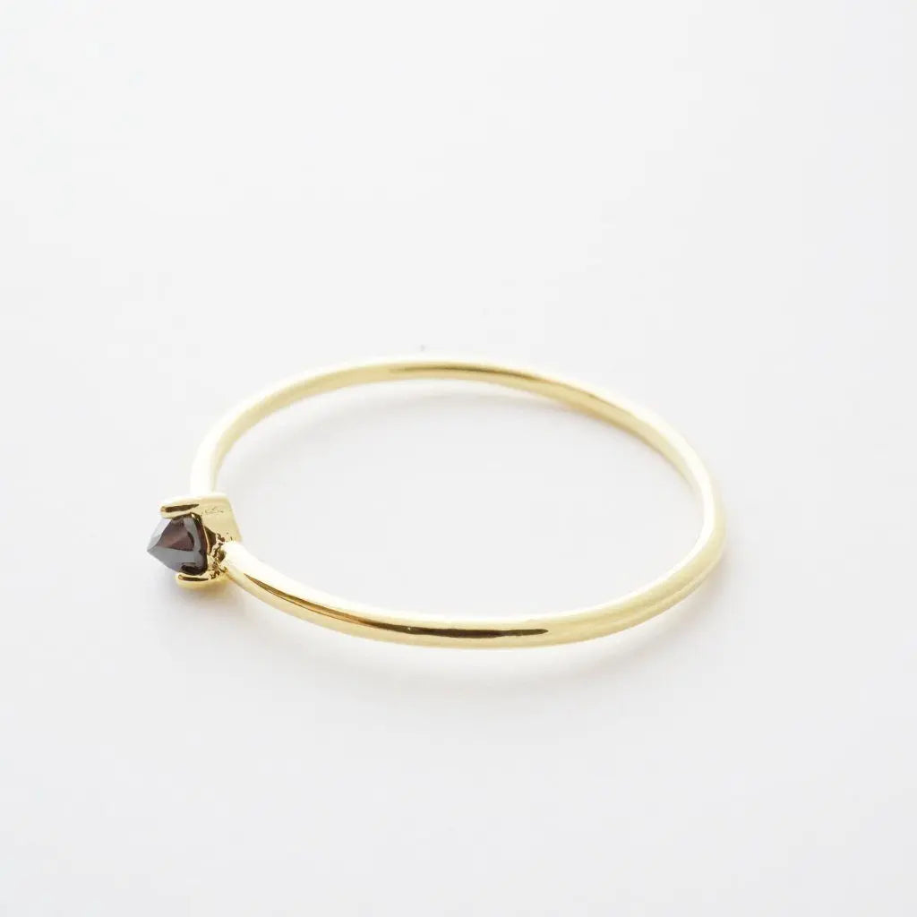 Iron Ore Crystal Point Solitaire Ring — Dainty Stacking Minimalist Band - Rings