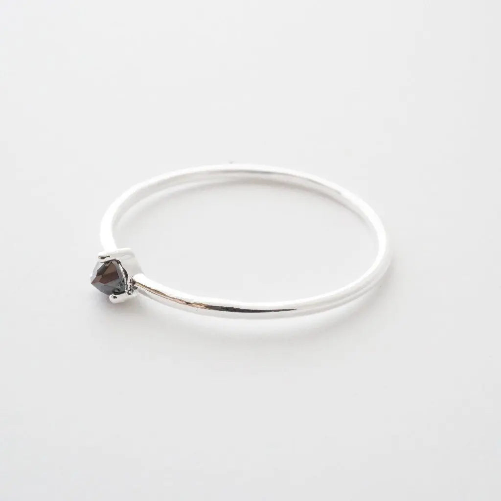 Iron Ore Crystal Point Solitaire Ring — Dainty Stacking Minimalist Band - Silver Rings