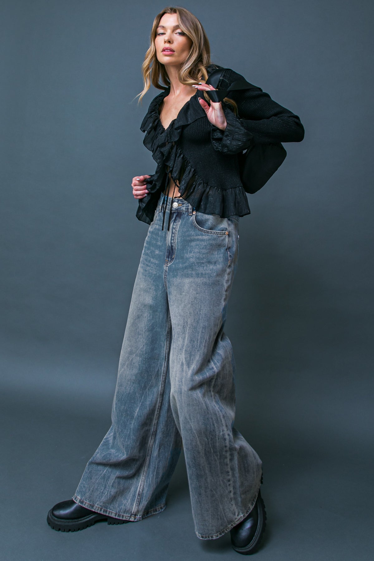 Washed Wide Leg Denim Jeans | Trendy Jeans Outfit Idea for Women by Ro + Ivy | Elevated Basics, Modern Comfort & Style
